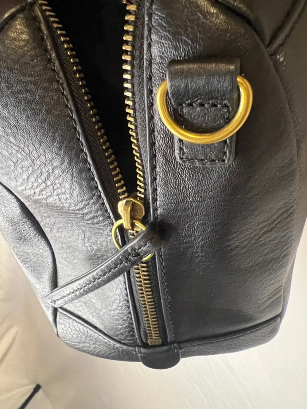 Fossil Black Leather Zip-Top Tote - Picture 5 of 10